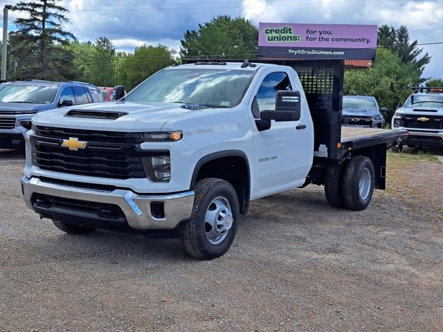 2025 Chevrolet Silverado 3500HD Work Truck photo 2