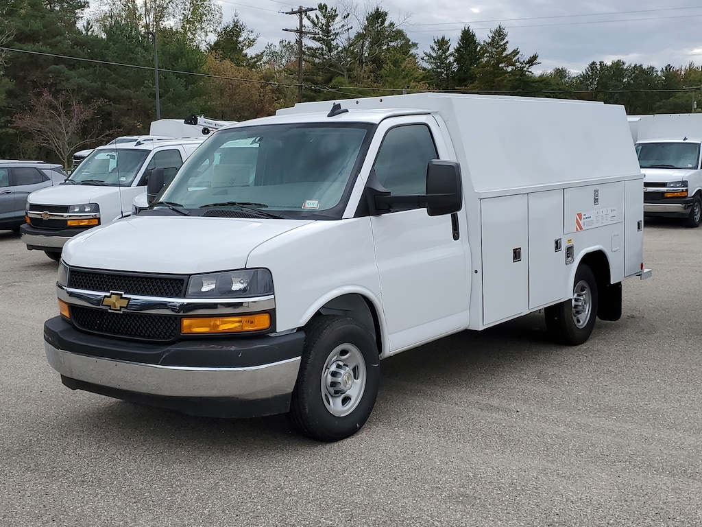 New 2025 Chevrolet Express Cutaway 3500 1WT Cutaway Van
