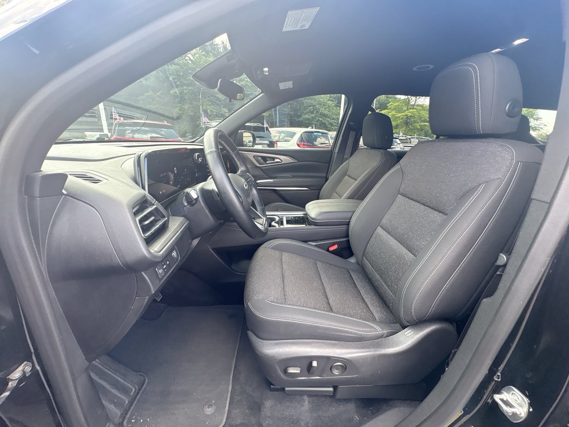 2024 Chevrolet Traverse 1LT - Photo 8