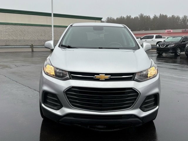 Used 2019 Chevrolet Trax LS with VIN 3GNCJKSB8KL262429 for sale in Midland, MI