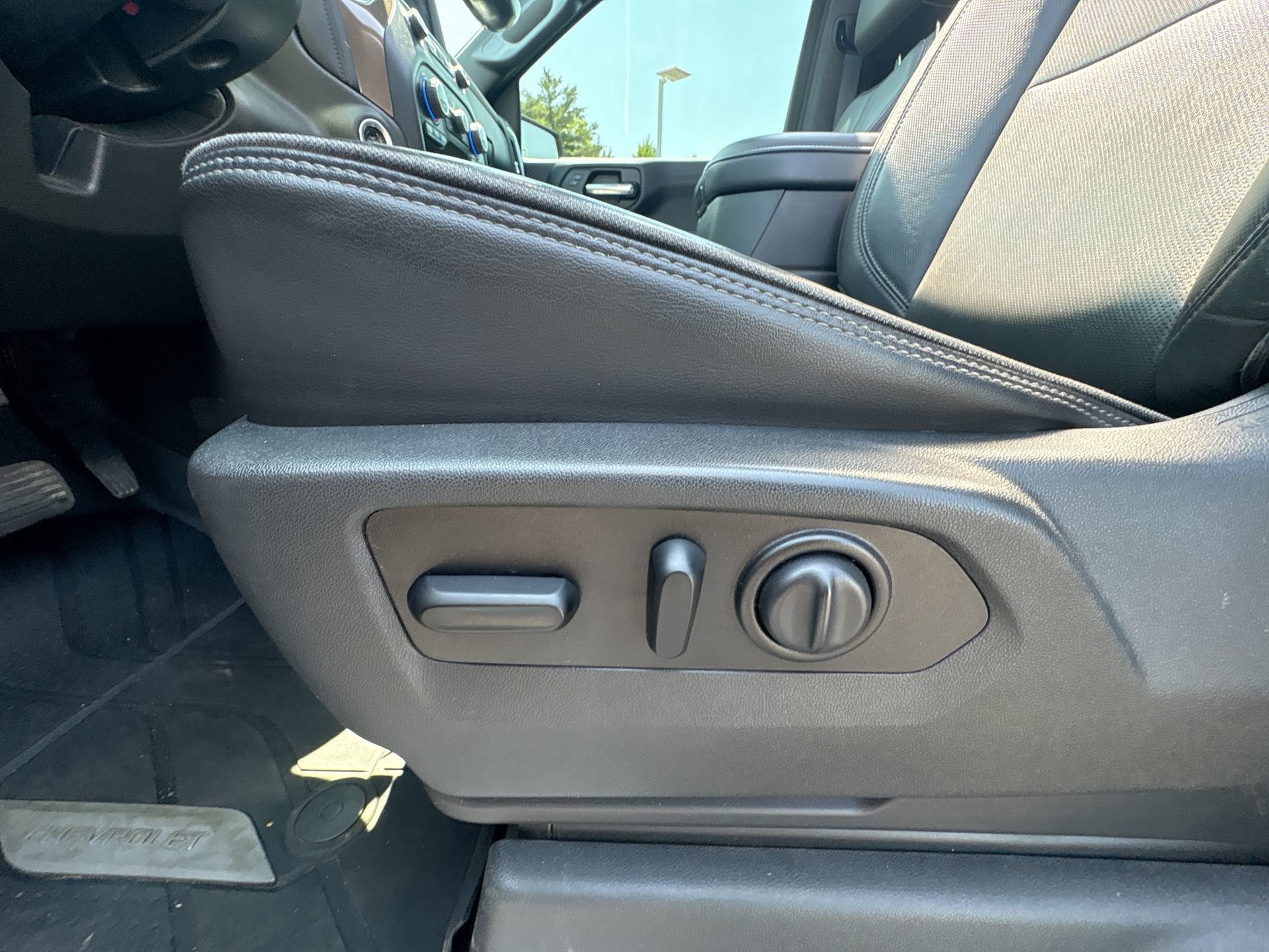 2020 Chevrolet Silverado 1500 High Country - Photo 14