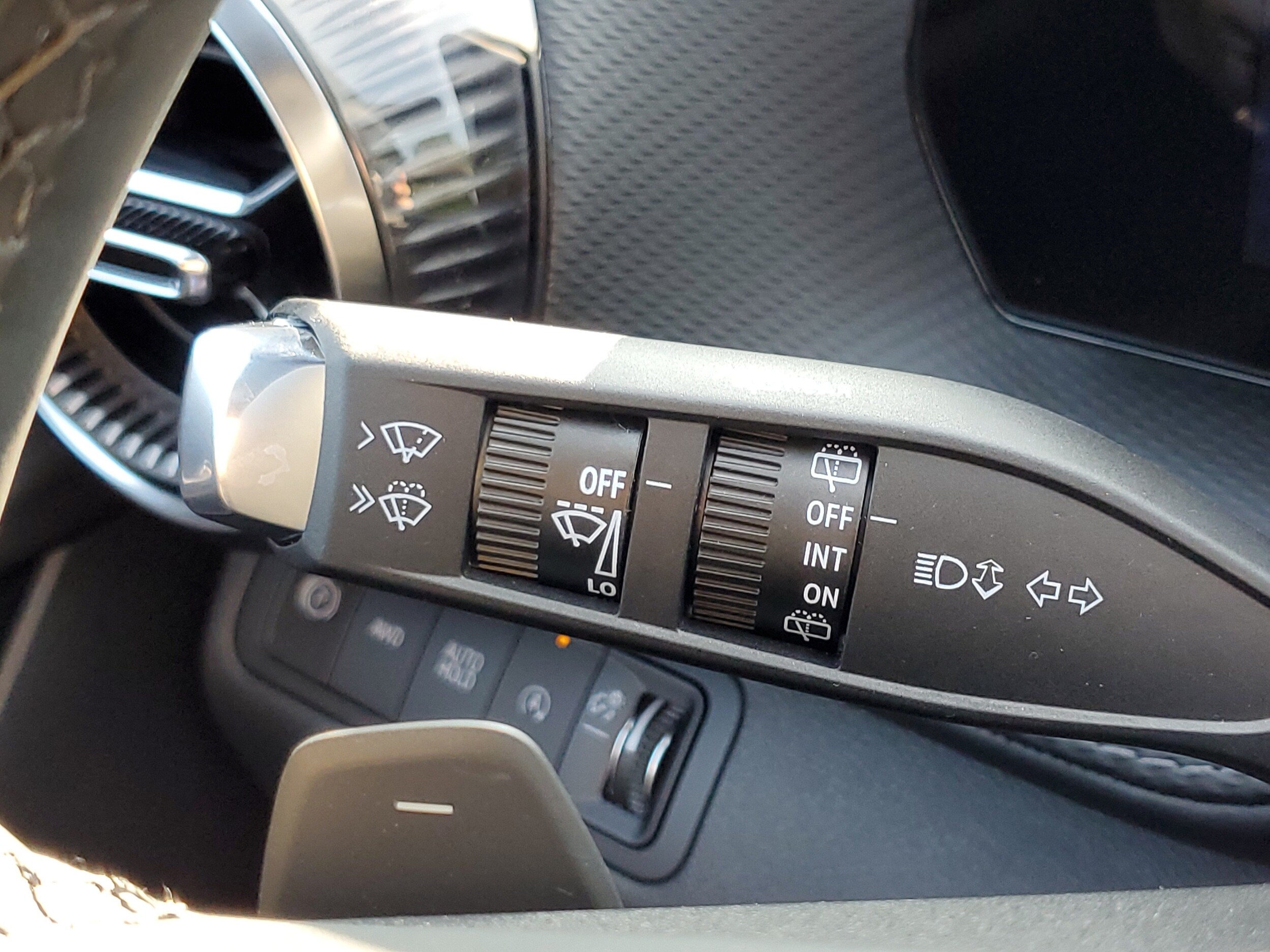 2027 Chevrolet Equinox LT - Photo 10