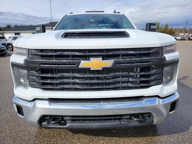 2025 Chevrolet Silverado 3500HD photo 3