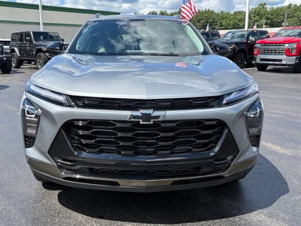 Used 2025 Chevrolet Trax Activ SUV