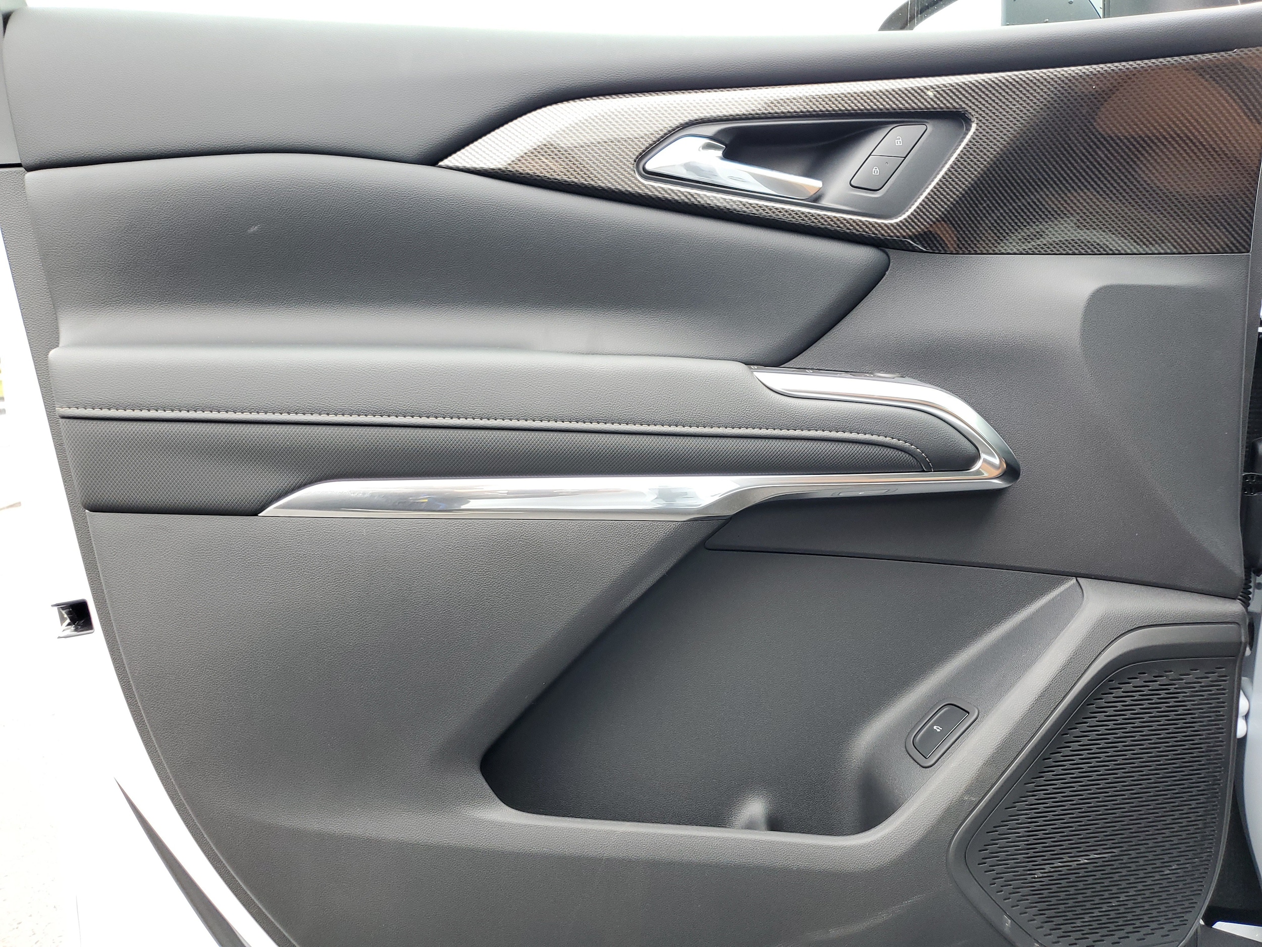 2027 Chevrolet Traverse Z71 - Photo 21