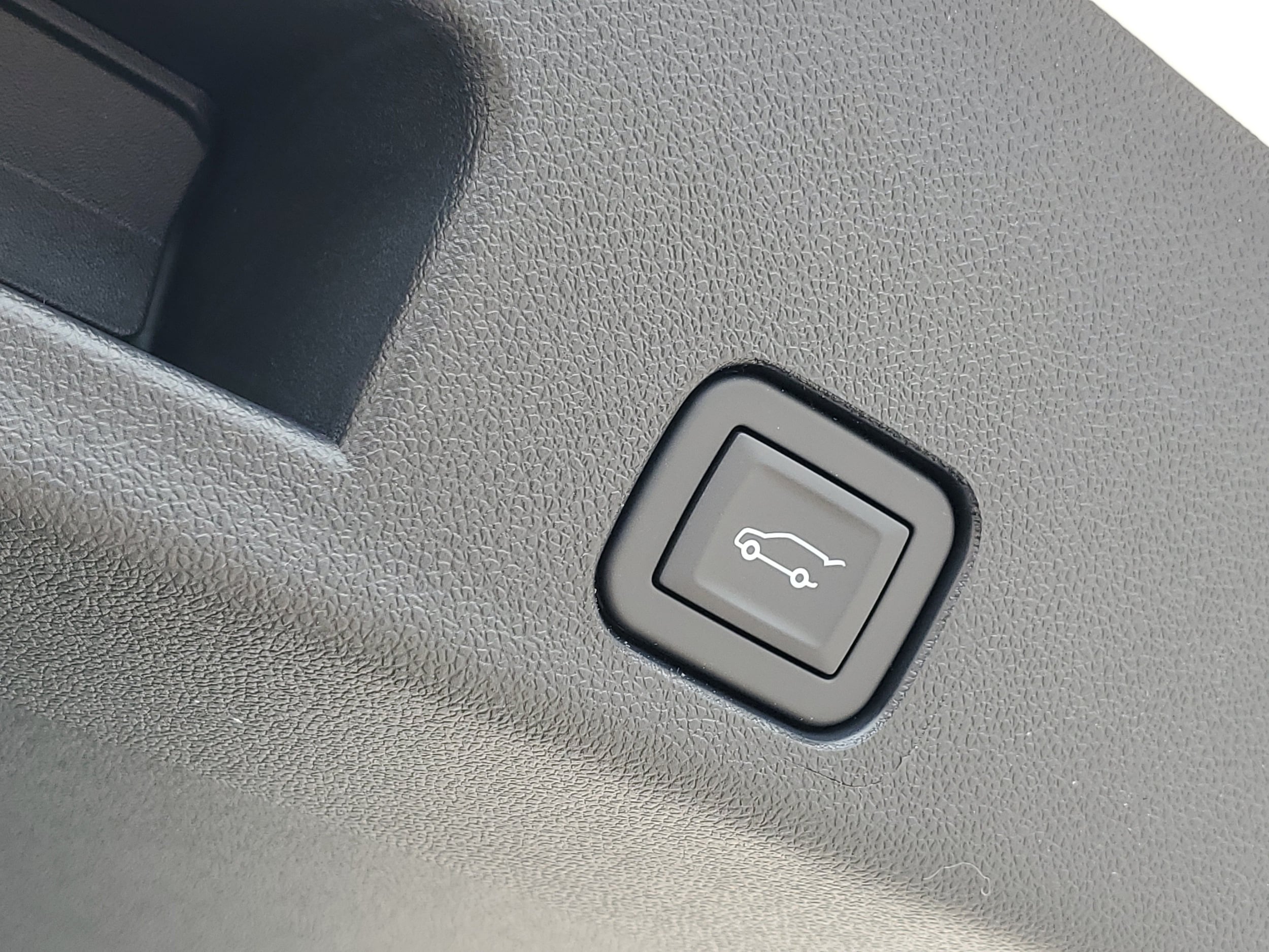 2027 Chevrolet Traverse LT - Photo 32