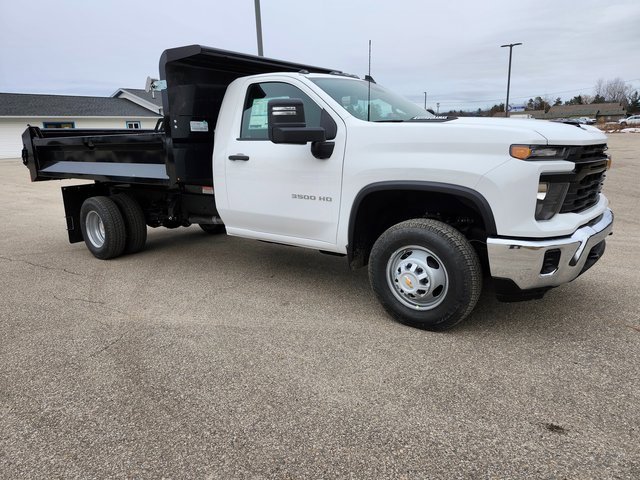 2025 Chevrolet Silverado 3500HD Work Truck photo 2