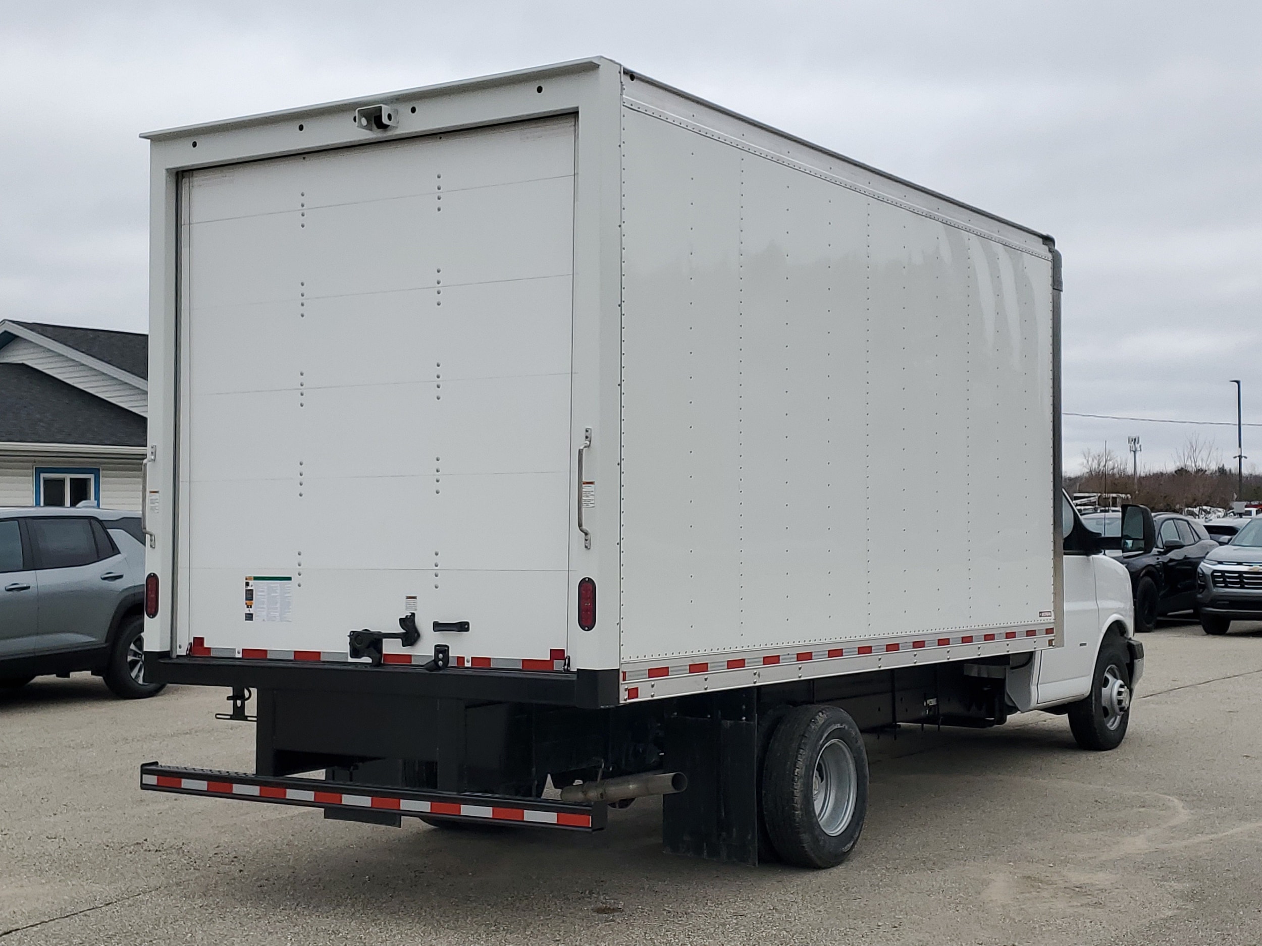2026 Chevrolet Express 3500 Regular Cab DRW RWD Morgan Truck Body Box Van for sale #TN003425 - photo 2