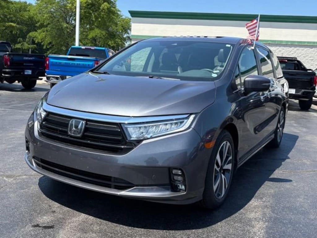 Used 2023 Honda Odyssey Touring Van