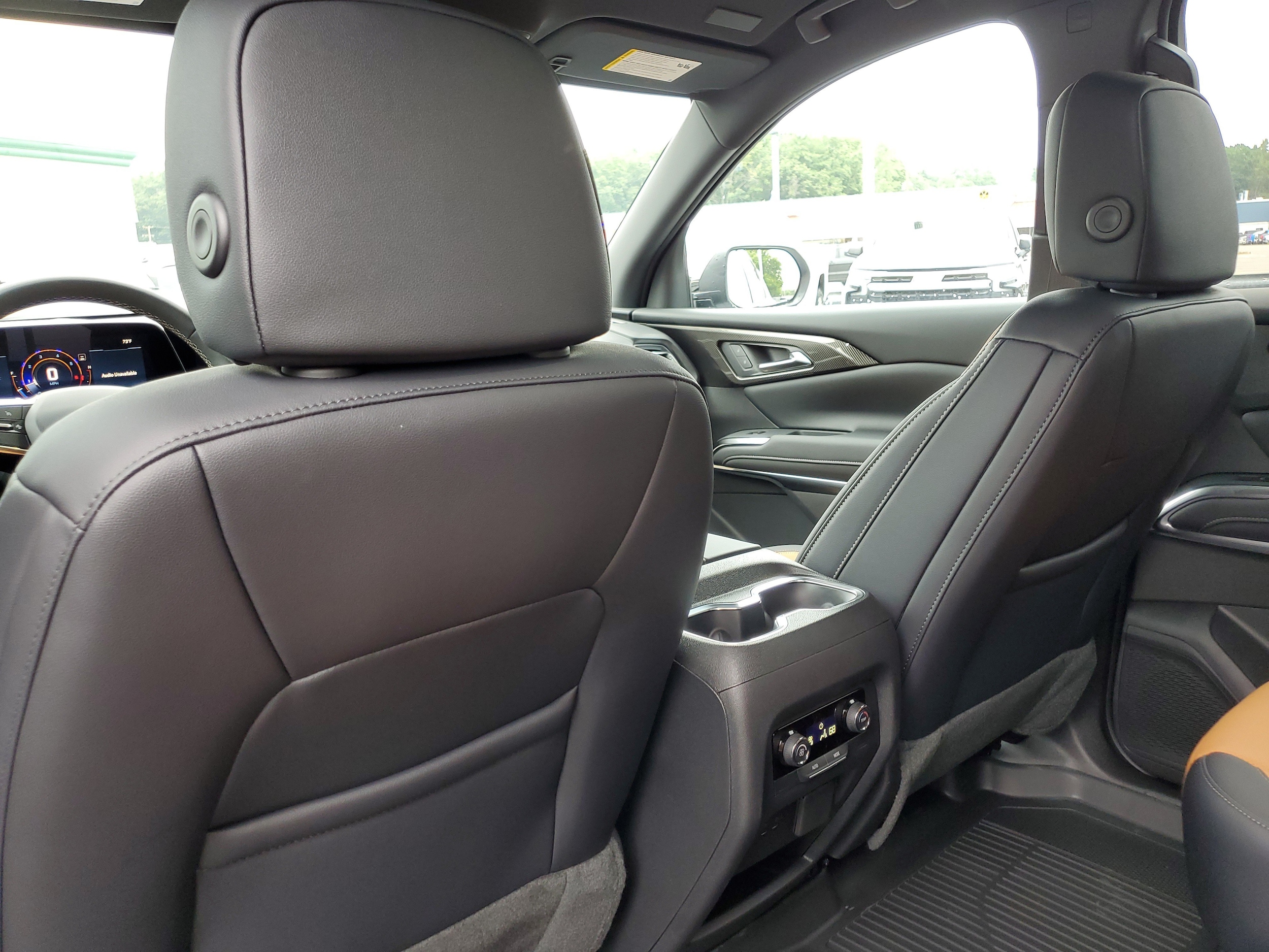 2027 Chevrolet Traverse Z71 - Photo 28