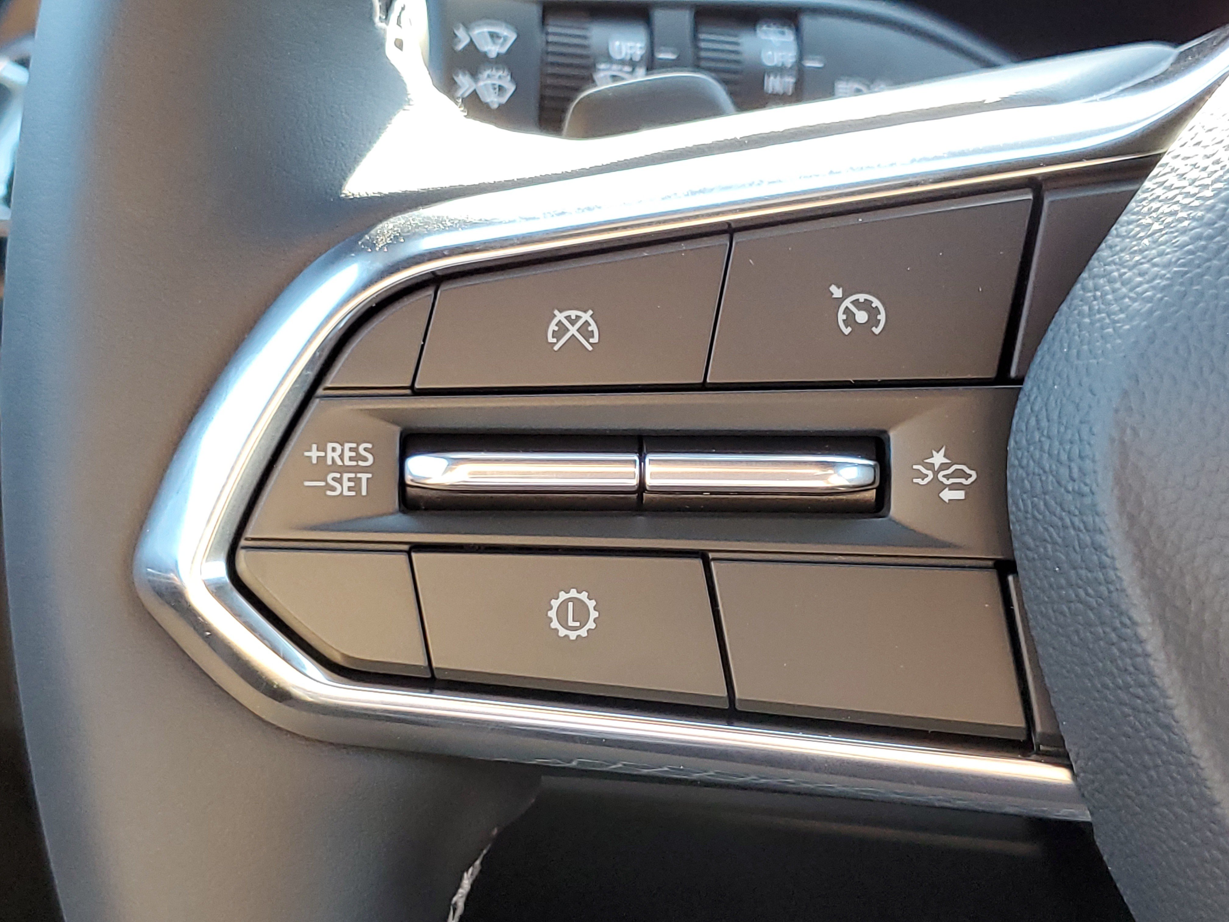 2027 Chevrolet Traverse LT - Photo 12