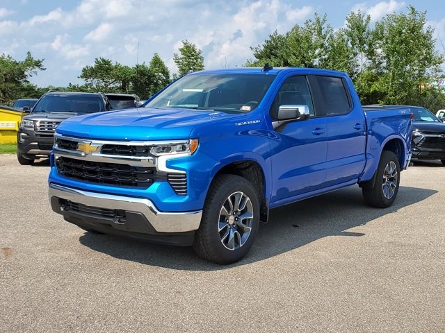 2026 Chevrolet Silverado 1500 LT photo 2