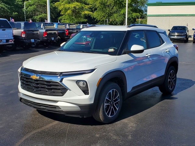 2026 Chevrolet Trailblazer LT photo 2