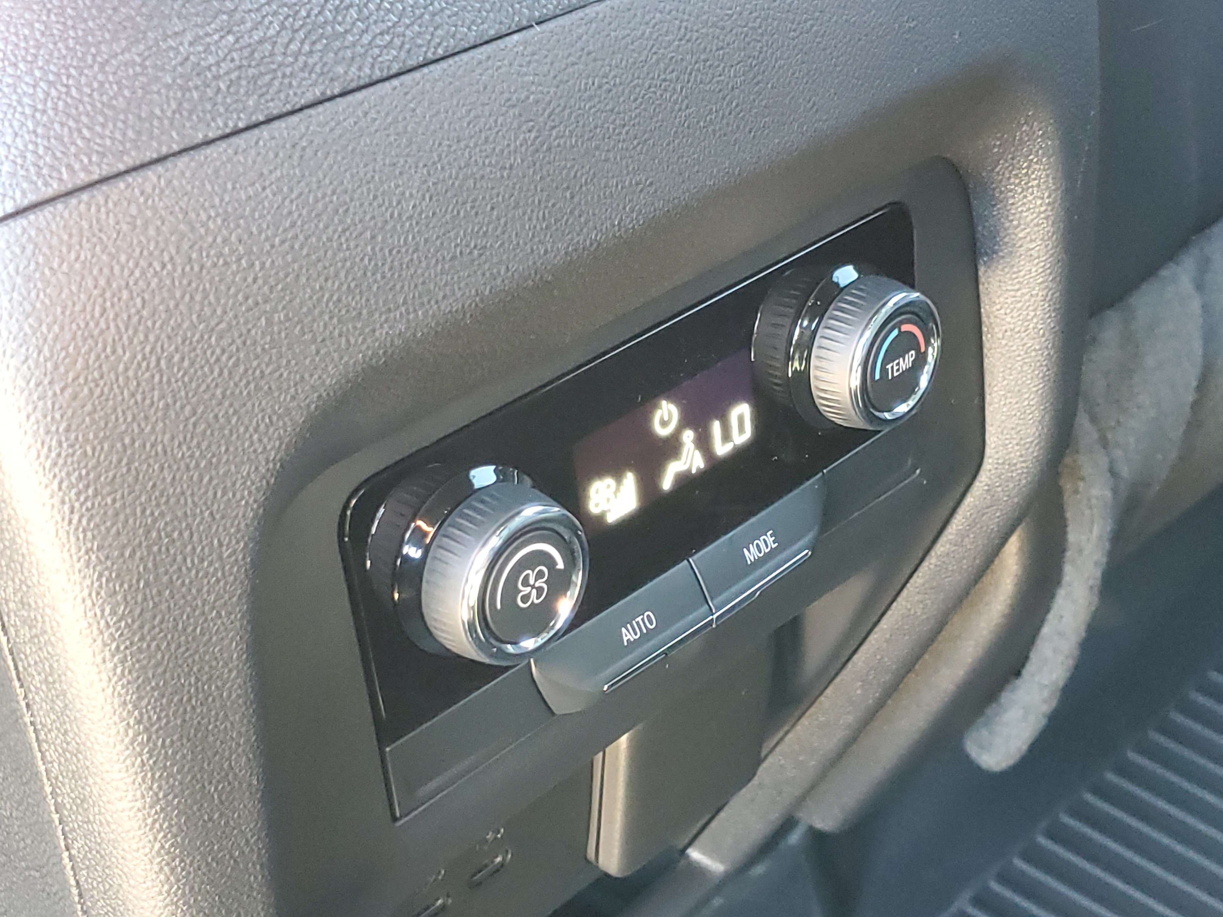 2027 Chevrolet Traverse LT - Photo 30