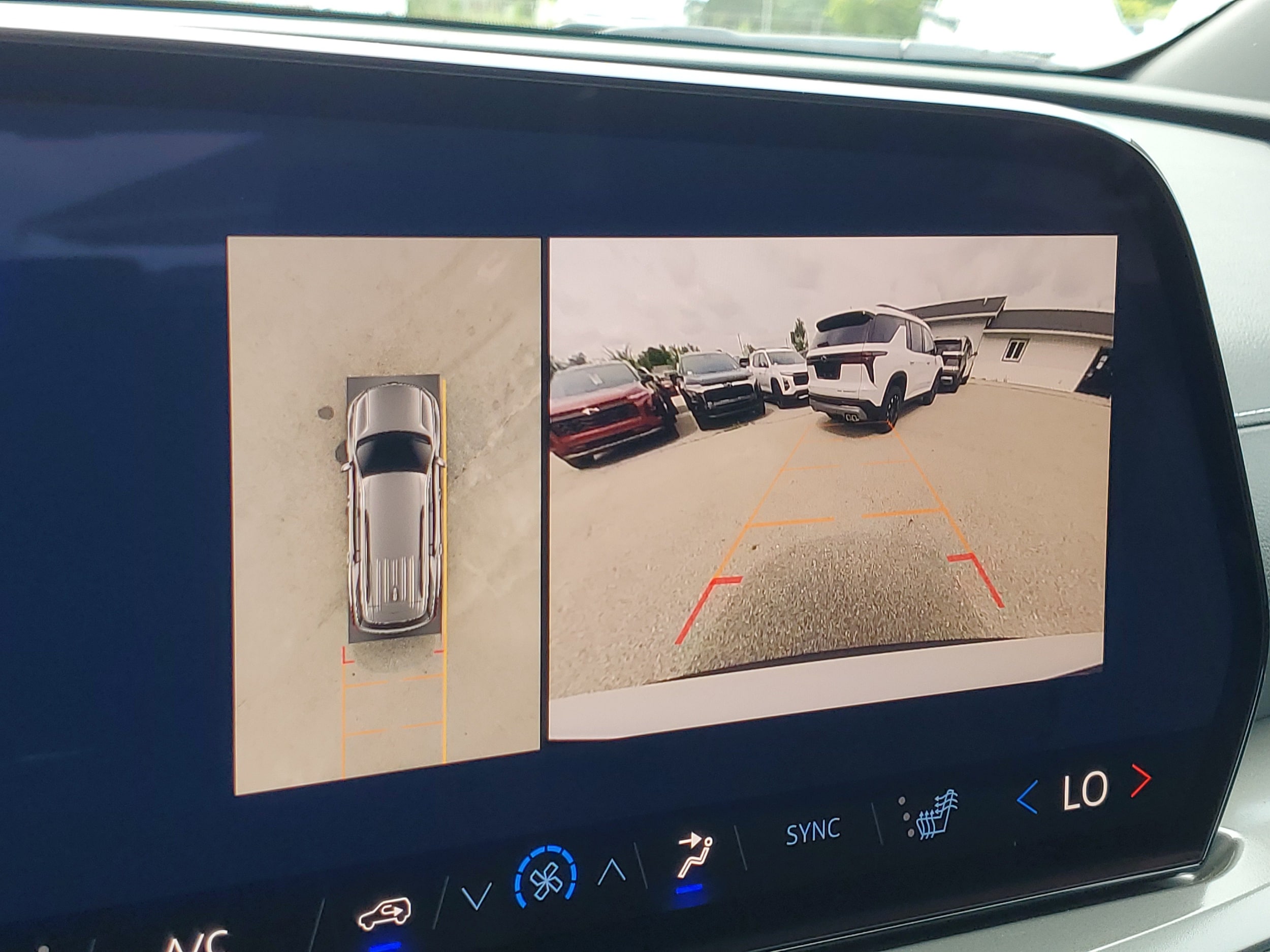 2027 Chevrolet Traverse LT - Photo 17