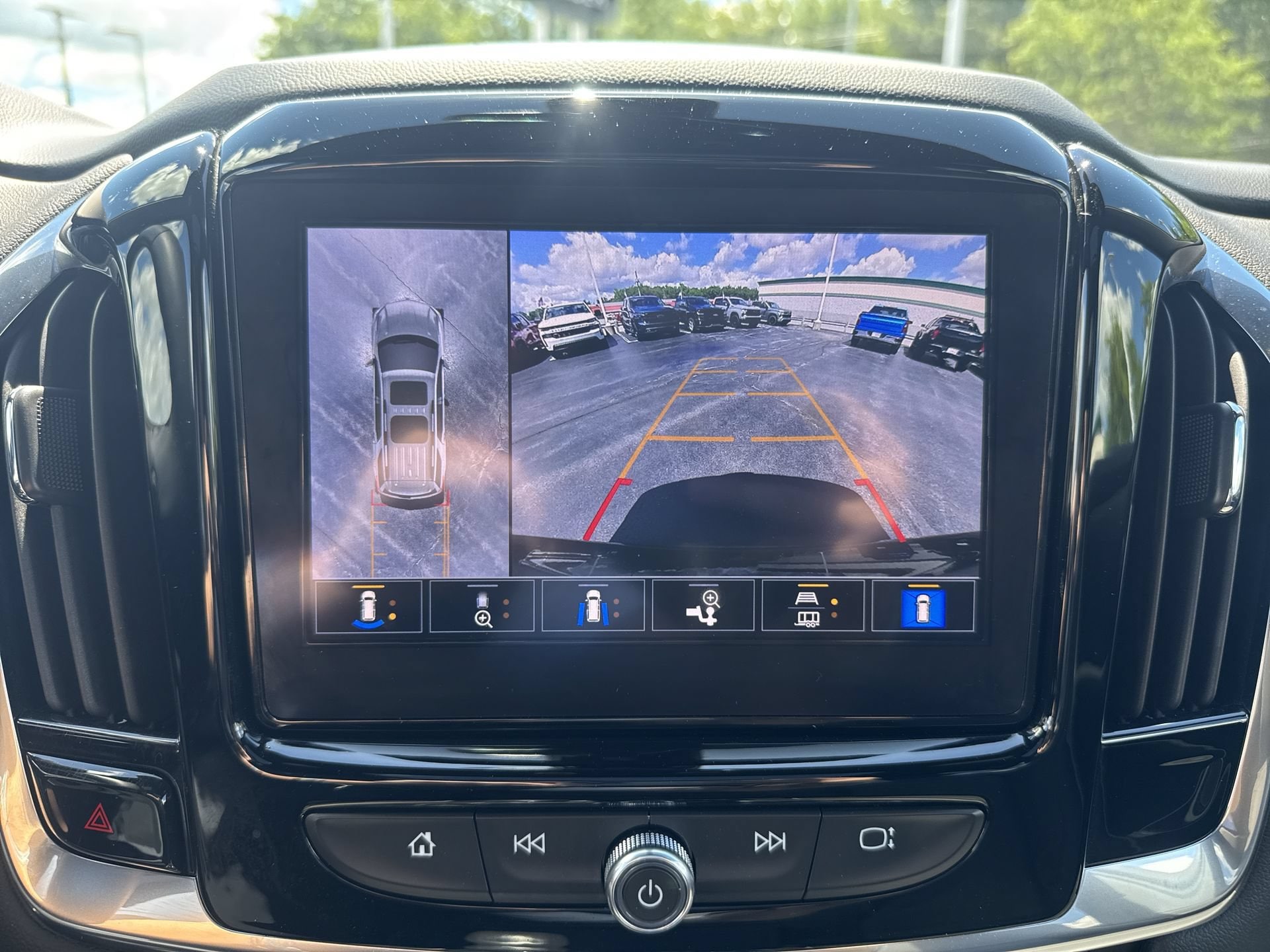 2022 Chevrolet Traverse Premier - Photo 23