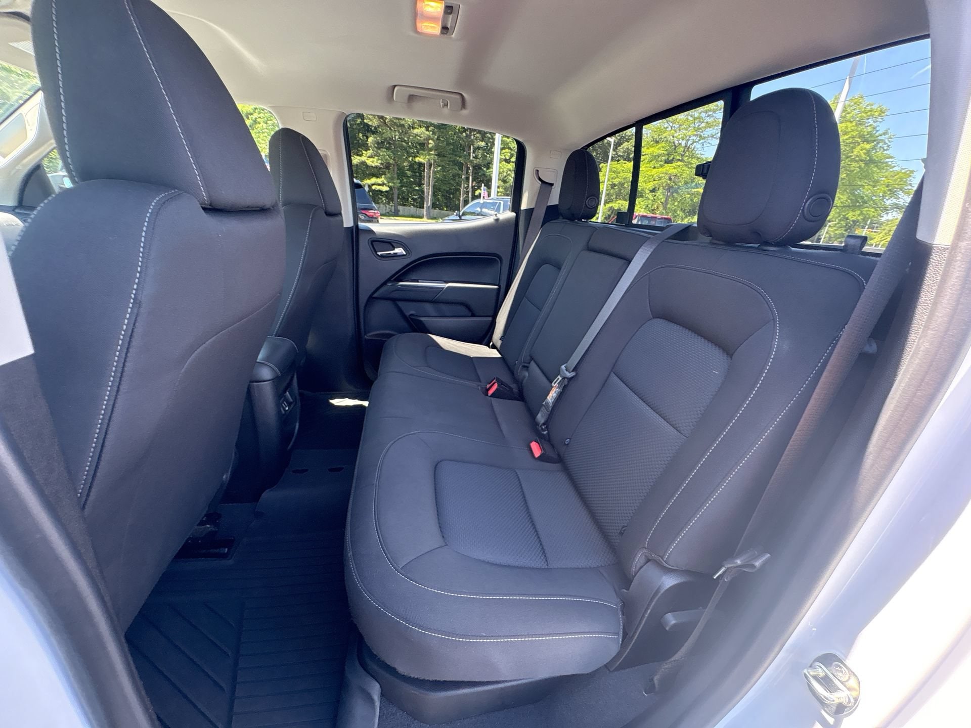 2021 Chevrolet Colorado LT - Photo 24