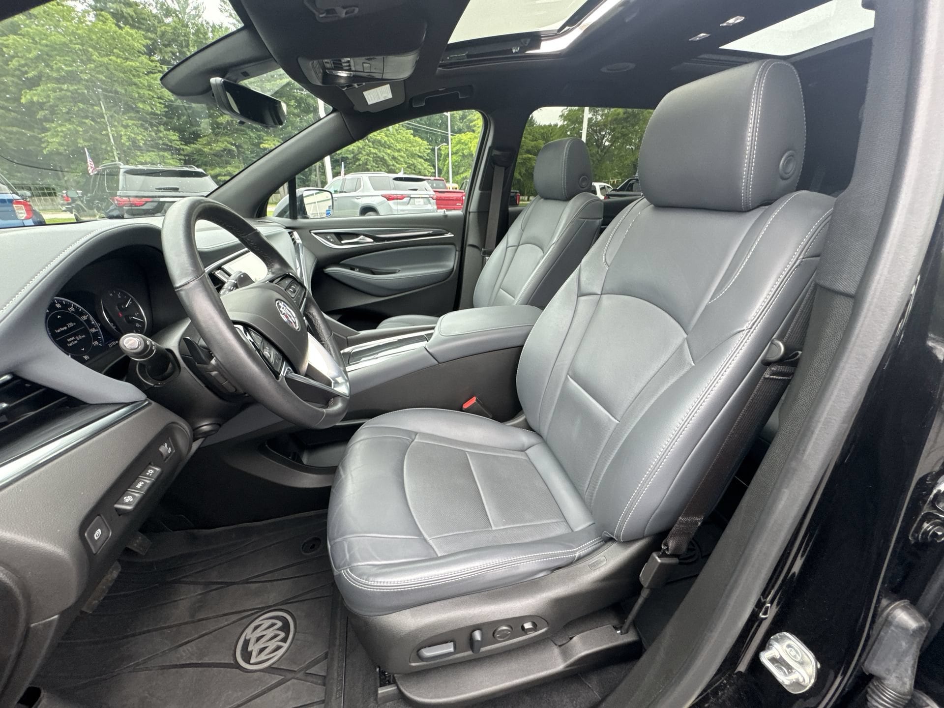 2024 Buick Enclave Premium - Photo 13