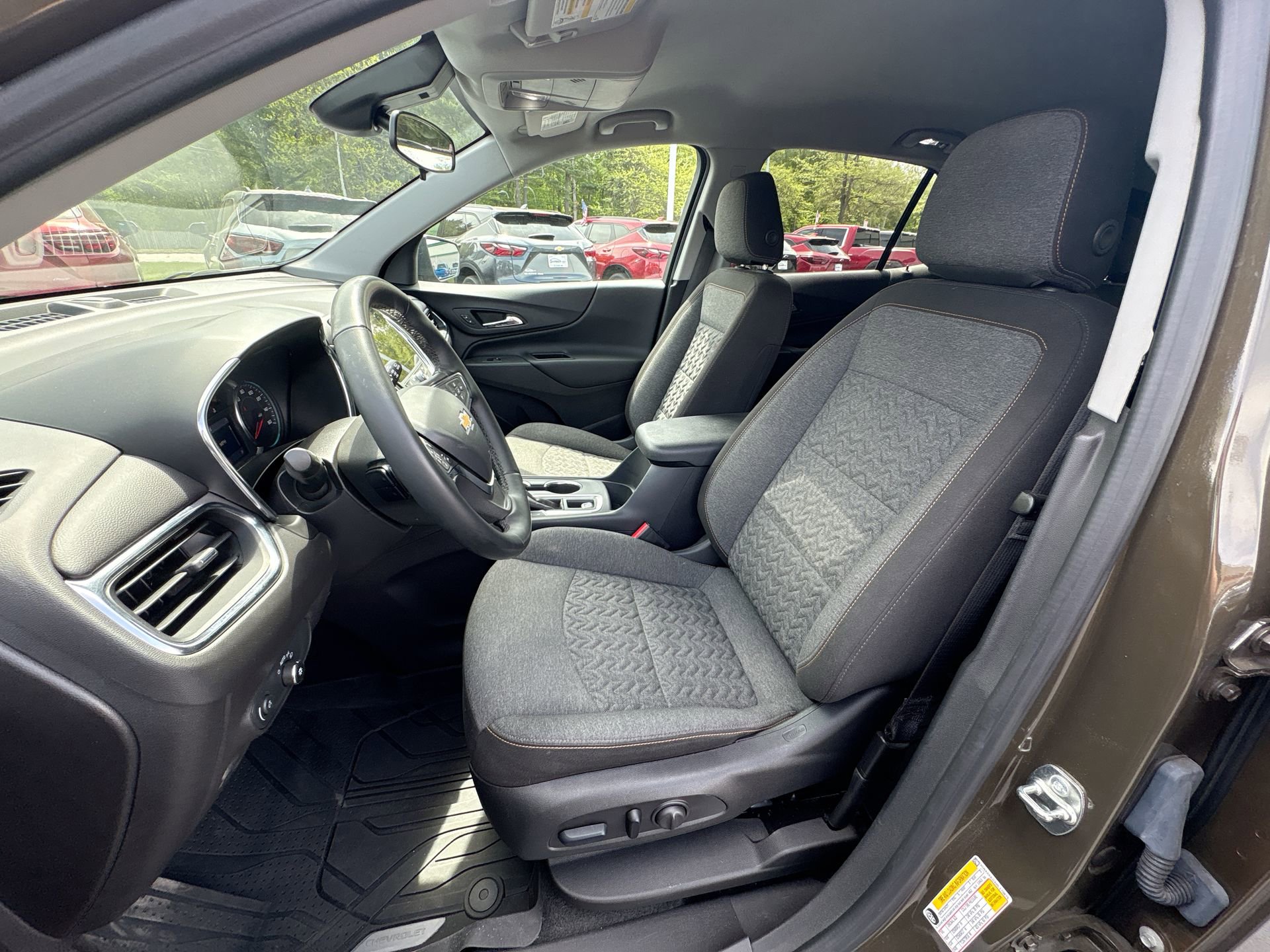 2024 Chevrolet Equinox LT - Photo 13