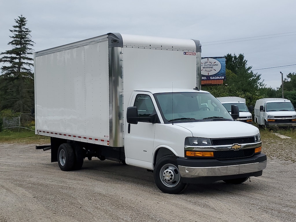 New 2026 Chevrolet Express Cutaway 3500 1WT Cutaway Van