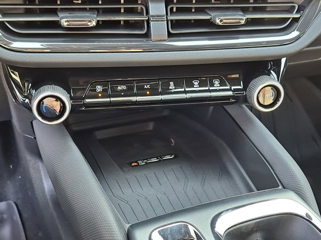 2025 Chevrolet Equinox EV RS - Photo 15