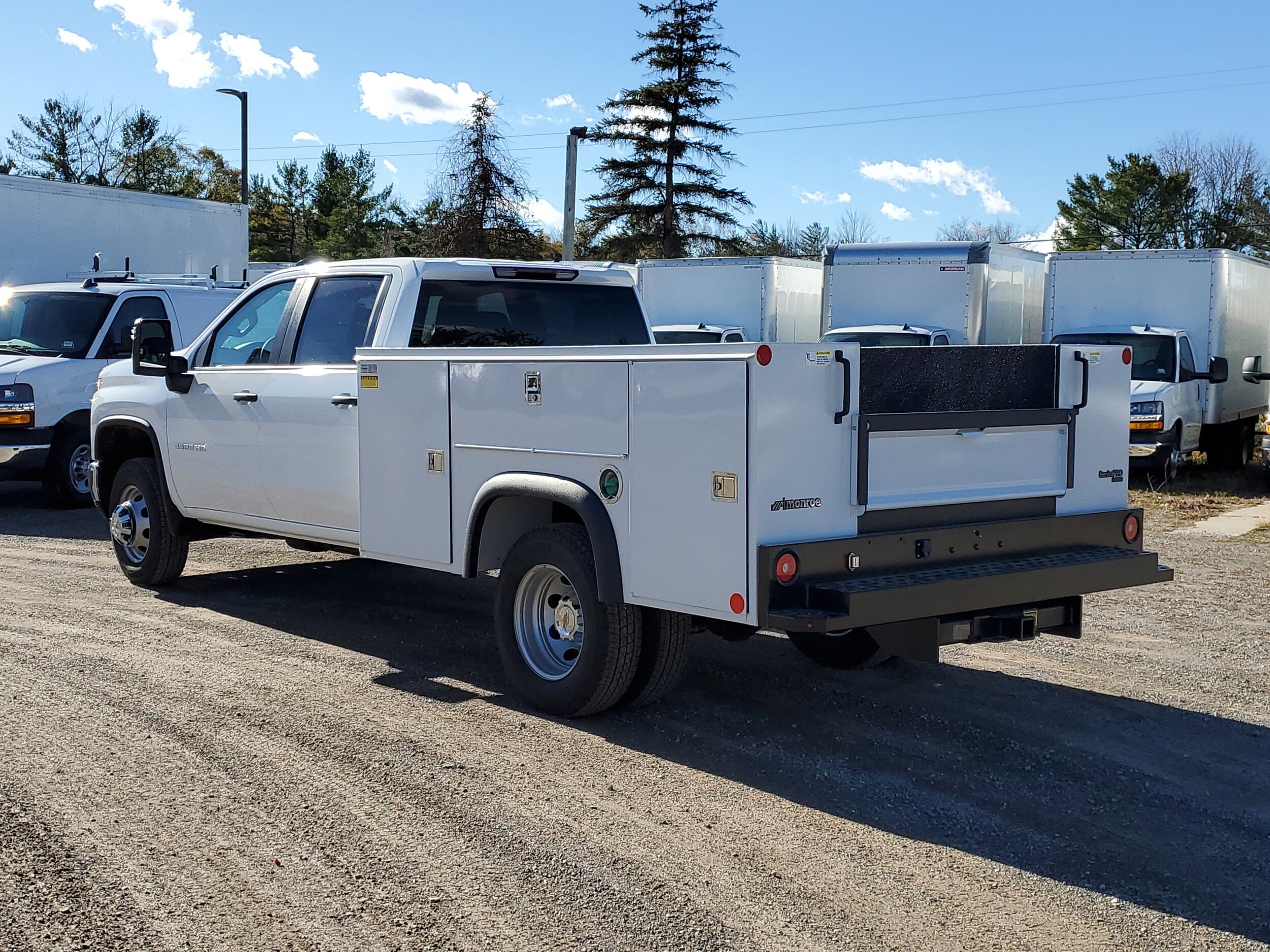2025 Chevrolet Silverado 3500HD Work Truck photo 3