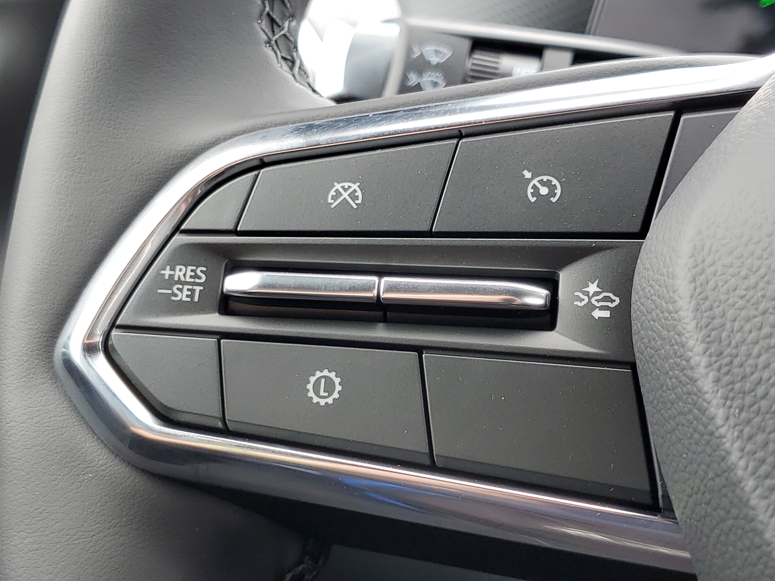 2027 Chevrolet Equinox LT - Photo 12