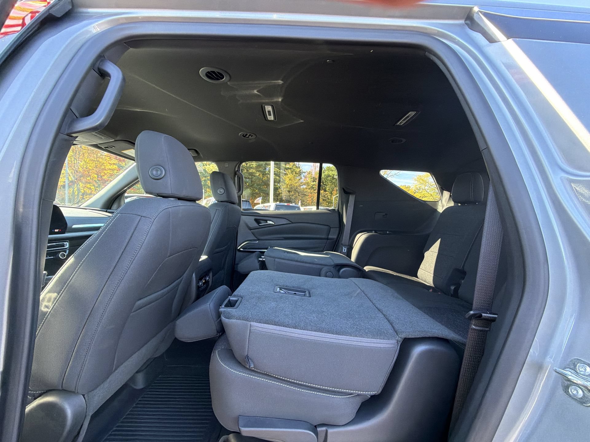 2025 Chevrolet Traverse LT - Photo 33