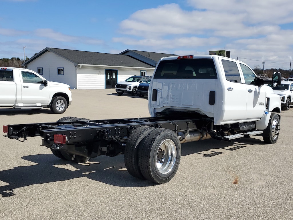 New 2025 Chevrolet Silverado 6500 HD LT Truck