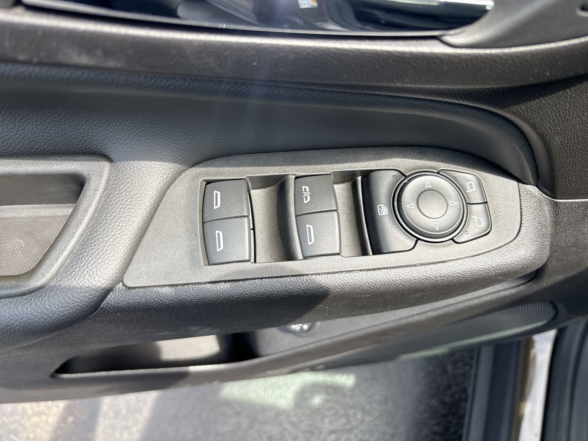2024 Chevrolet Equinox LT - Photo 15