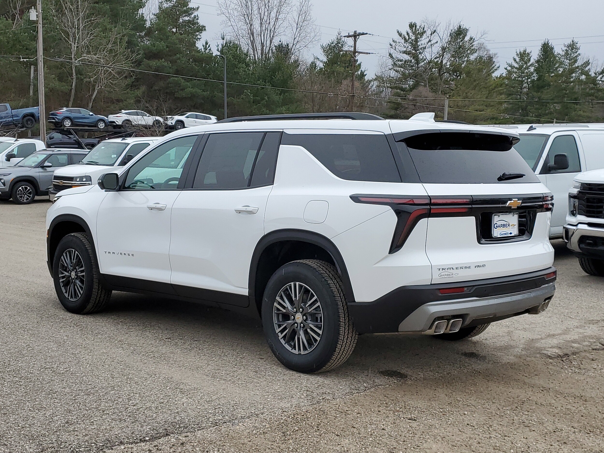 2026 Chevrolet Traverse photo 3