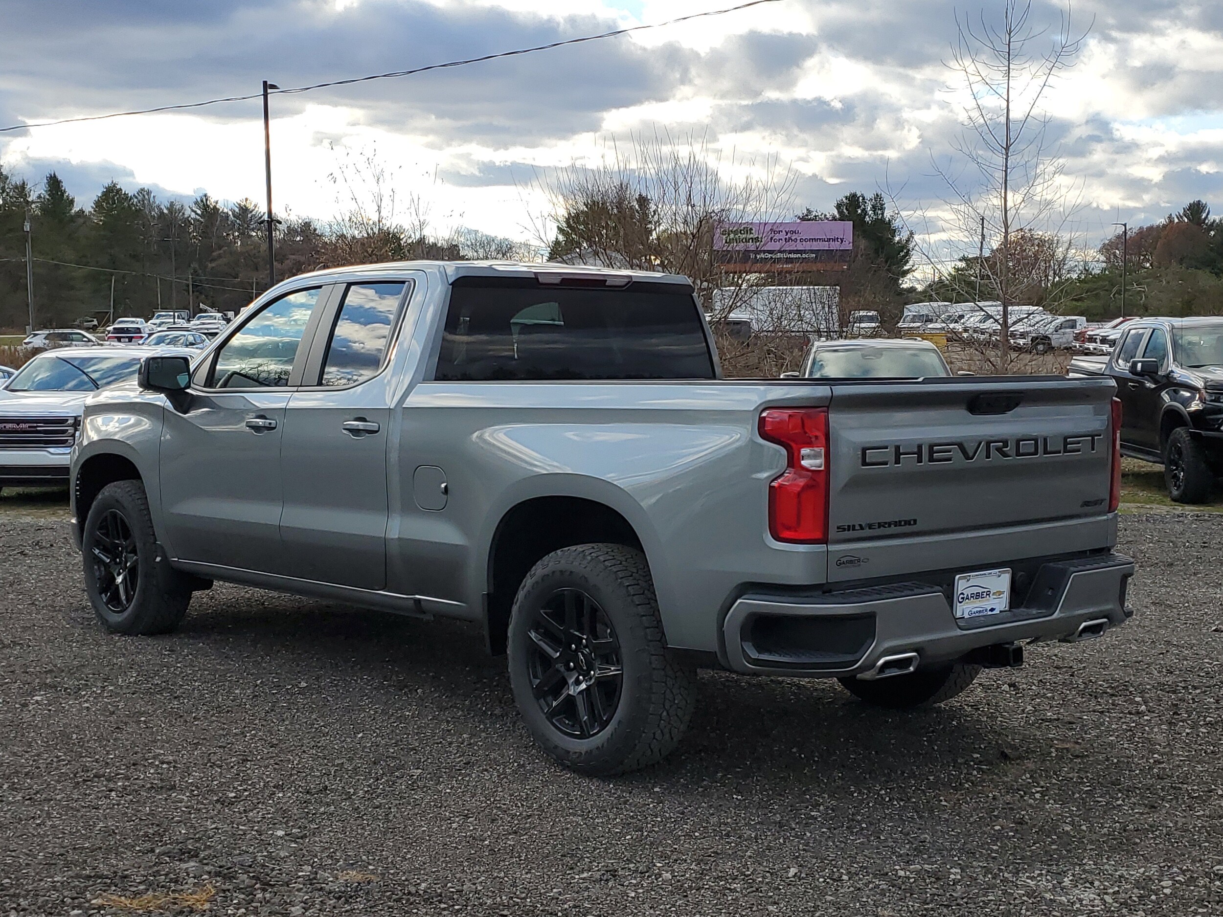 2026 Chevrolet Silverado 1500 RST photo 3