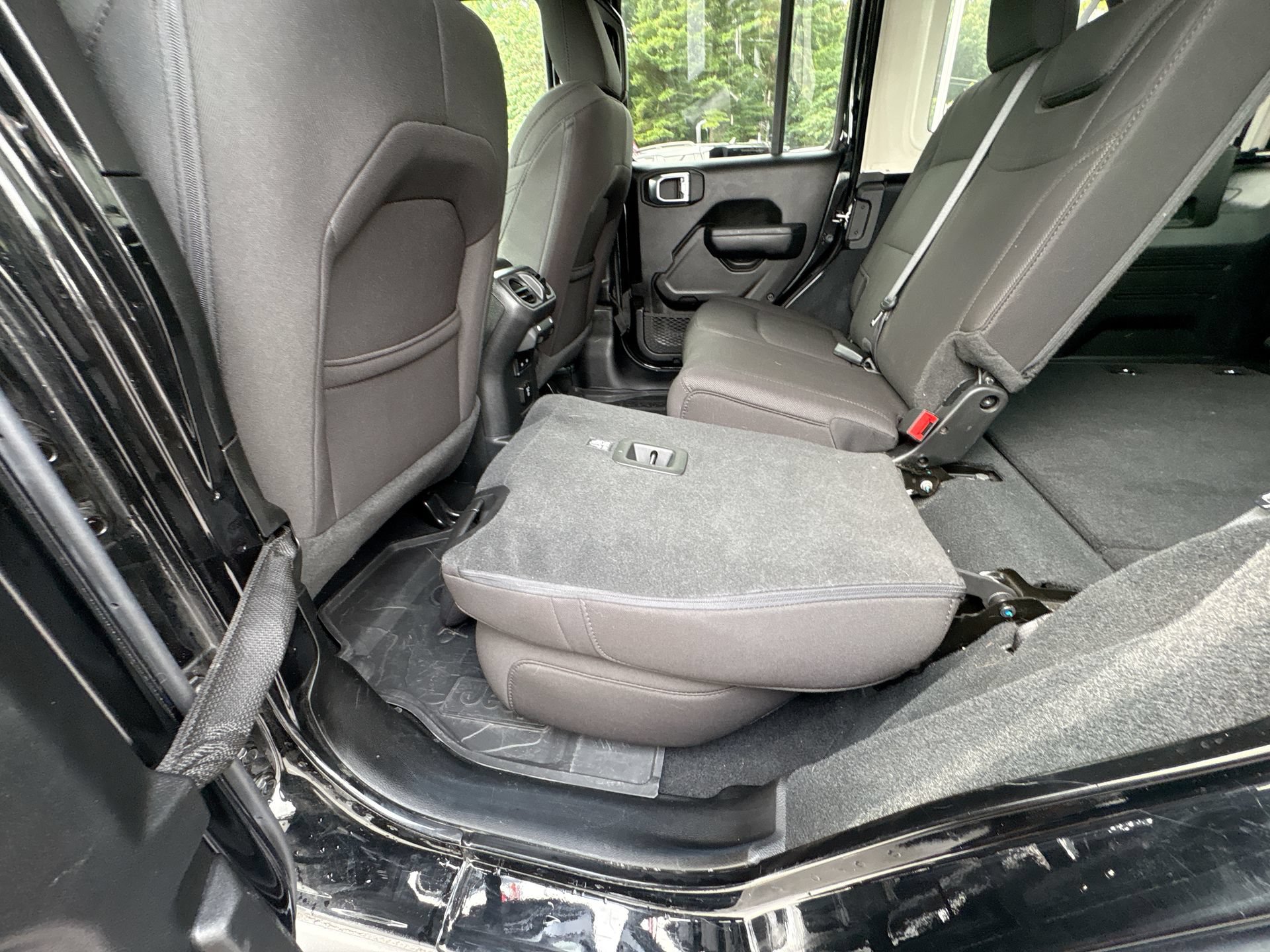 2023 Jeep Wrangler 4-Door Willys - Photo 19
