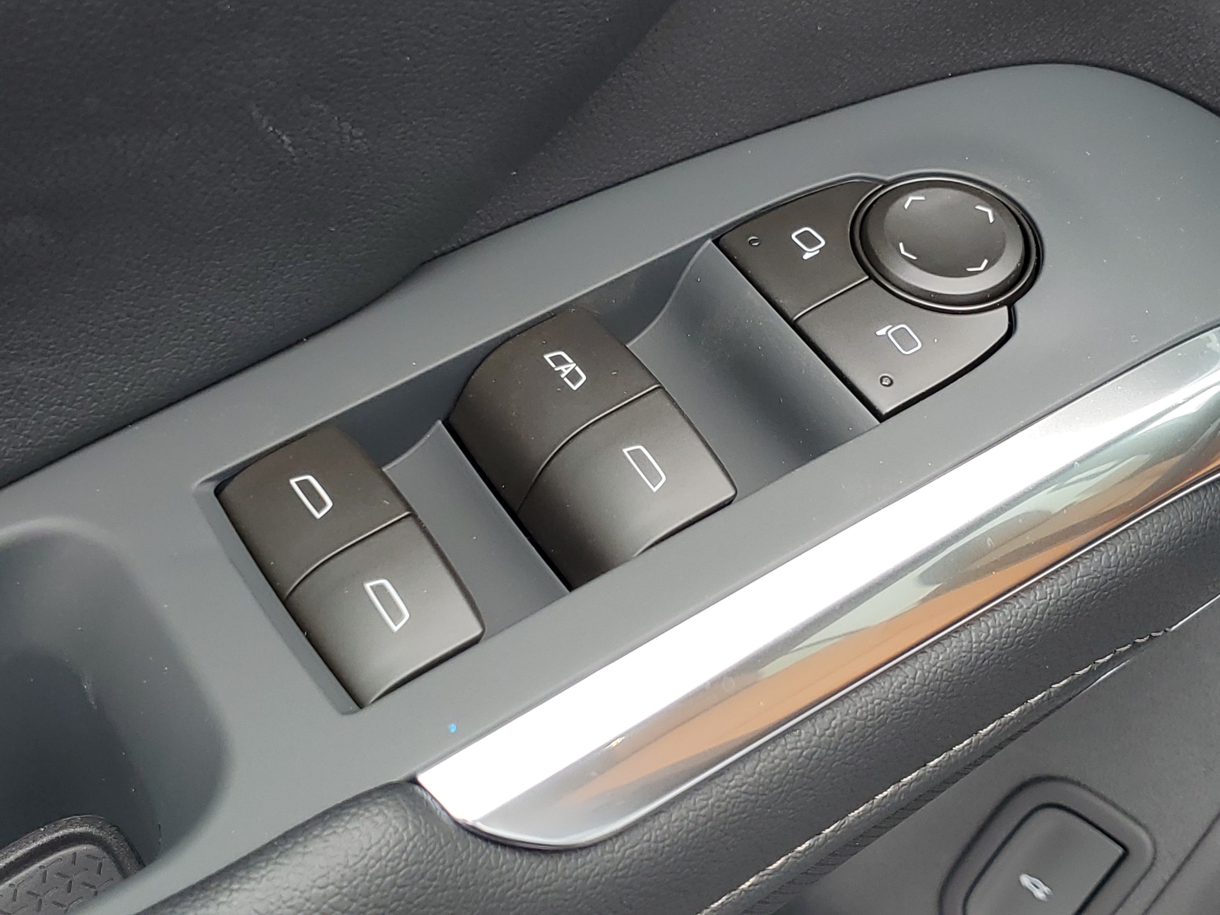 2027 Chevrolet Traverse Z71 - Photo 22