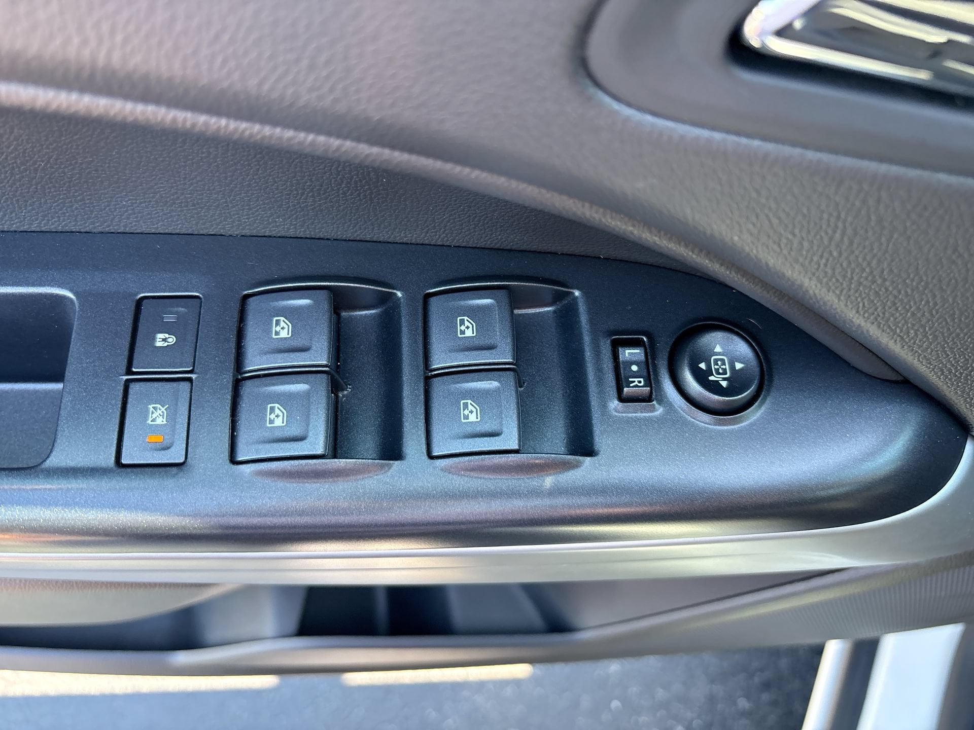 2021 Chevrolet Colorado LT - Photo 15