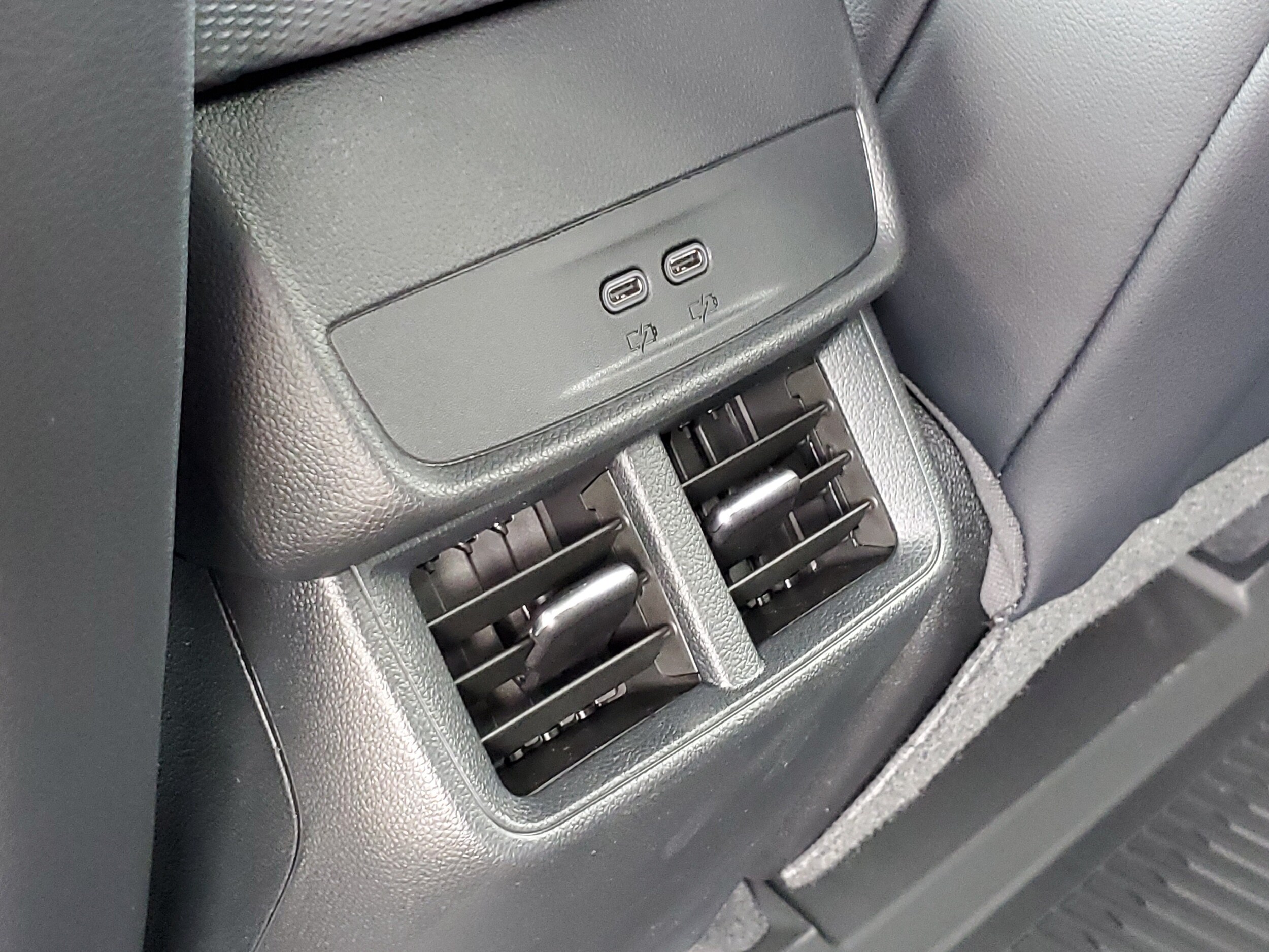 2027 Chevrolet Equinox LT - Photo 28