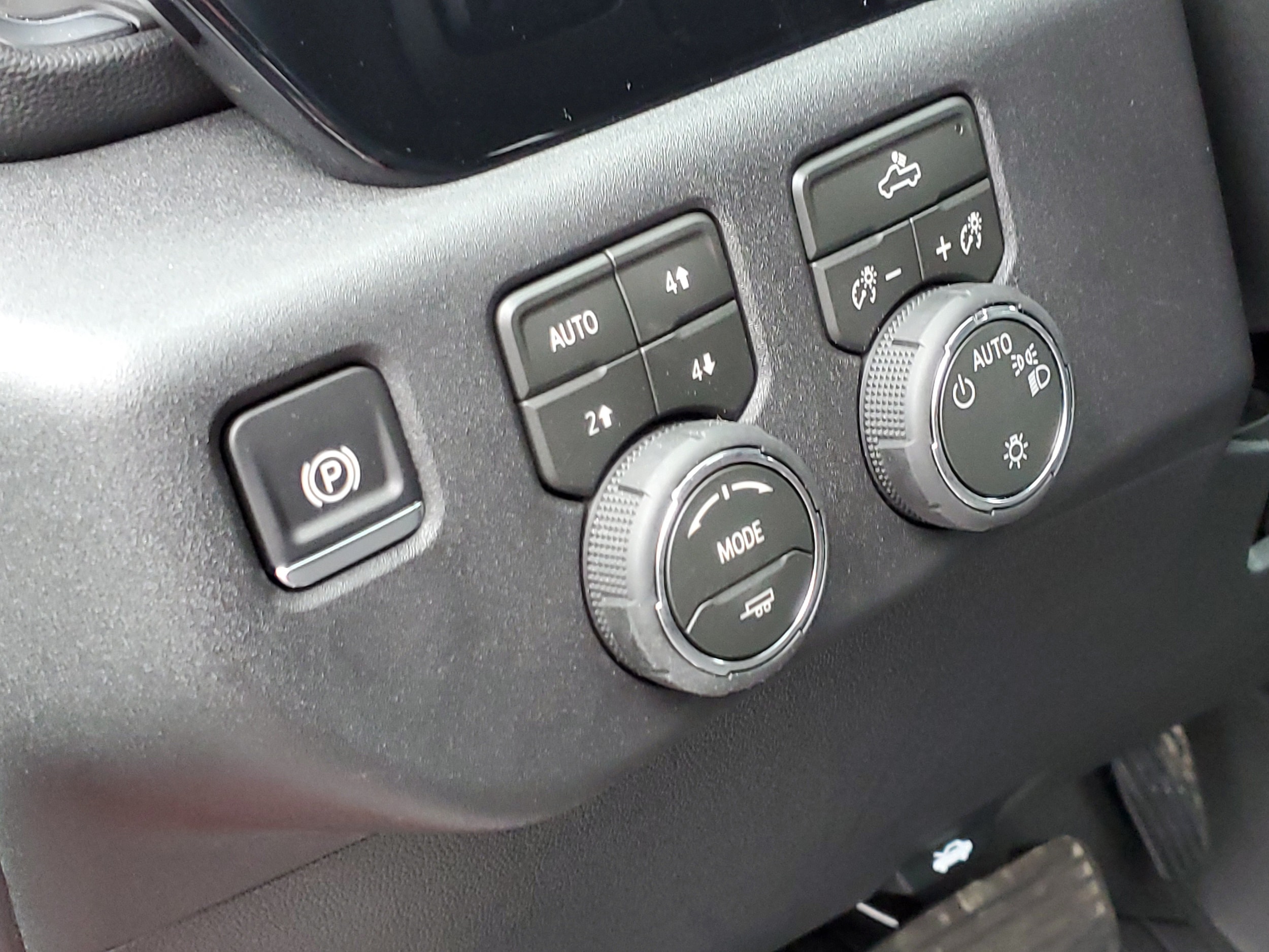 2026 Chevrolet Silverado 1500 LT - Photo 8