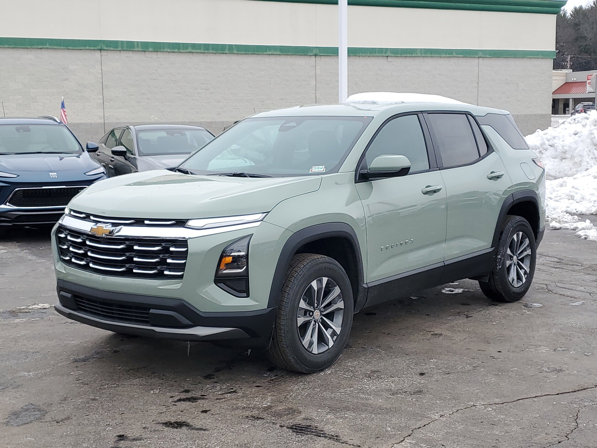 2026 Chevrolet Equinox LT photo 2