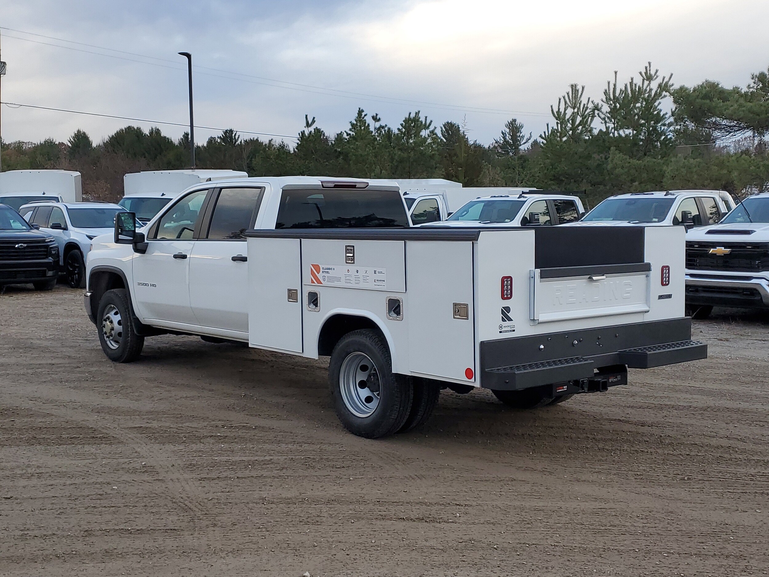 2025 Chevrolet Silverado 3500HD Work Truck photo 4