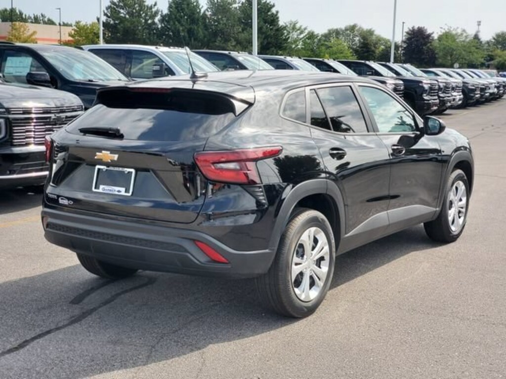 New 2026 Chevrolet Trax LS SUV