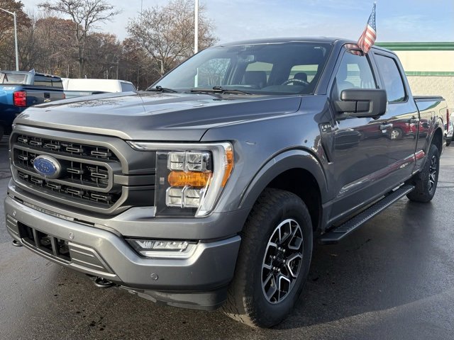 2021 Ford F-150 XLT photo 3