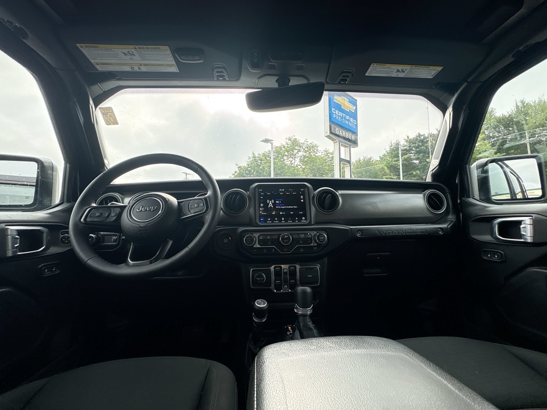 2023 Jeep Wrangler 4-Door Willys - Photo 20