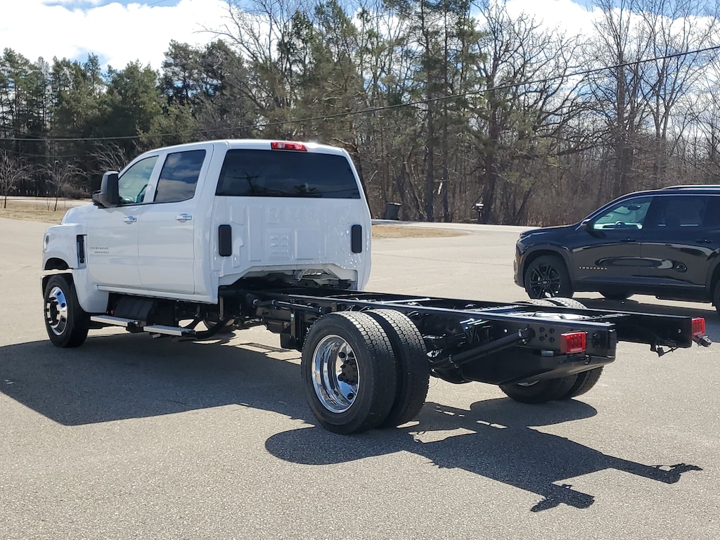 New 2025 Chevrolet Silverado 6500 HD LT Truck