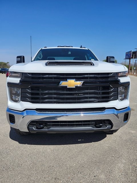 2025 Chevrolet Silverado 2500HD Work Truck photo 3