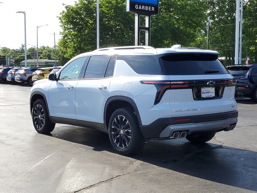 New 2026 Chevrolet Traverse LT SUV