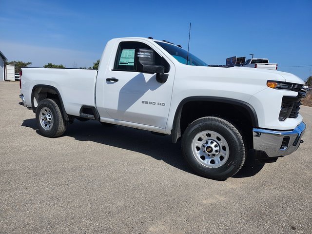 2025 Chevrolet Silverado 2500HD photo 2
