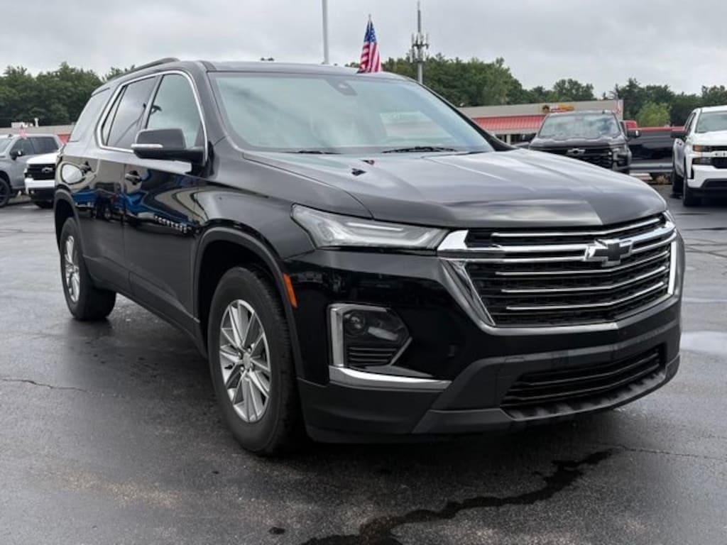 Used 2023 Chevrolet Traverse LT Cloth SUV