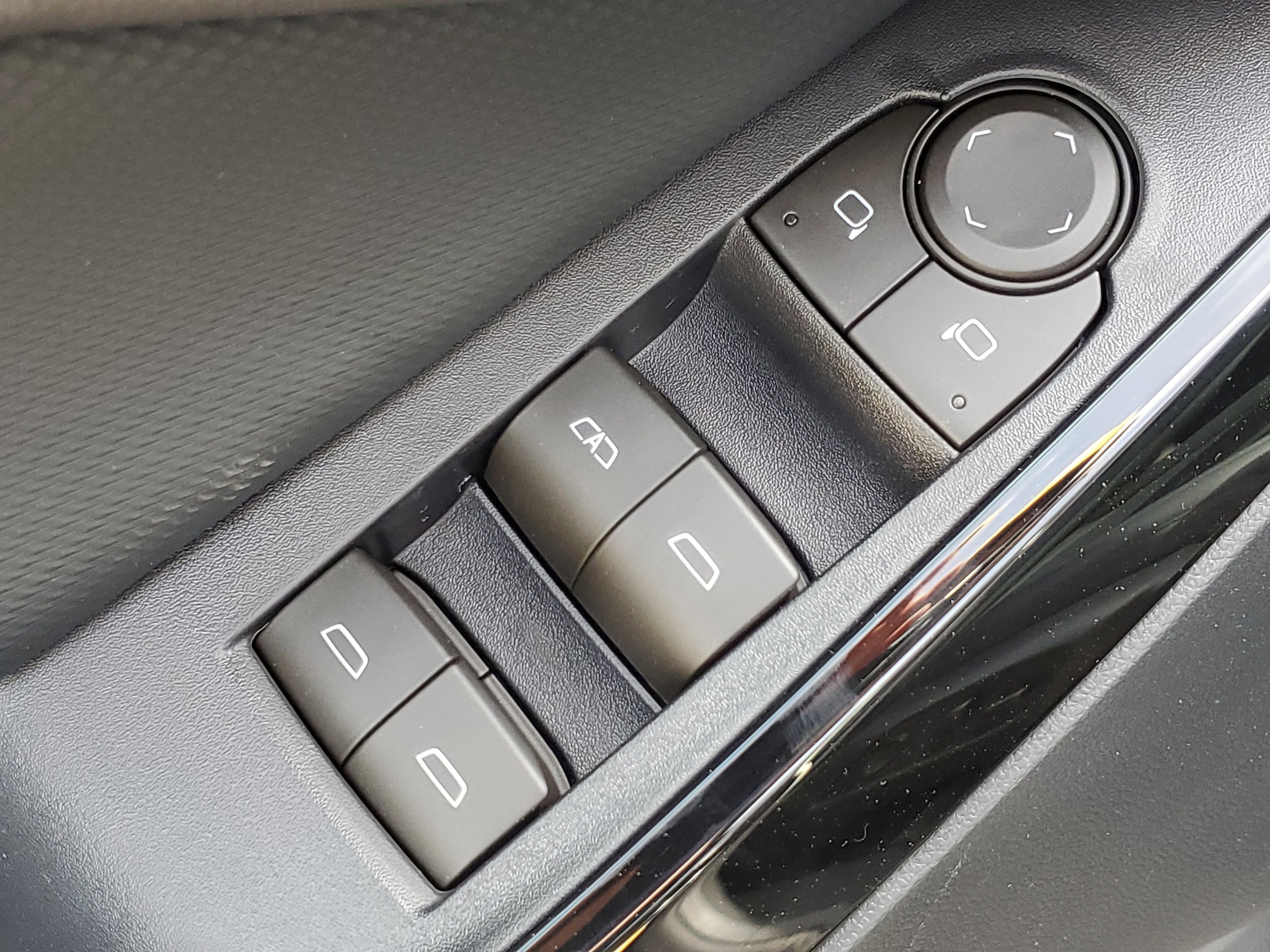 2026 Chevrolet Equinox LT - Photo 22