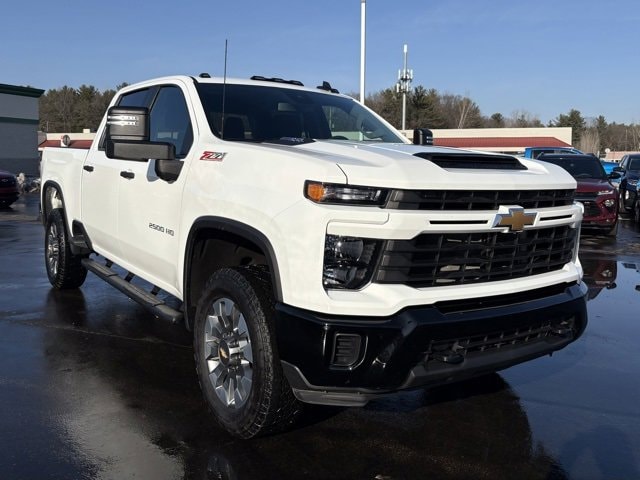 2024 Chevrolet Silverado 2500HD Custom's photo
