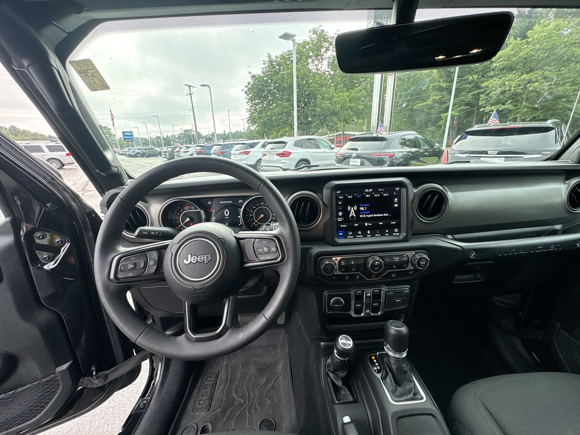 2023 Jeep Wrangler 4-Door Willys - Photo 9